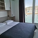 Floating House - Sunset 펜션 포르토로즈