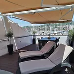 Floating House - Sunset 펜션