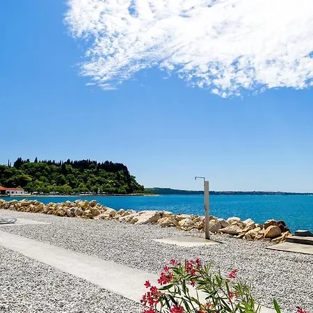 Počitniška hiša Floating House - Sunset *