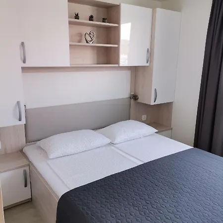 Floating House - Sunset Počitniška hiša