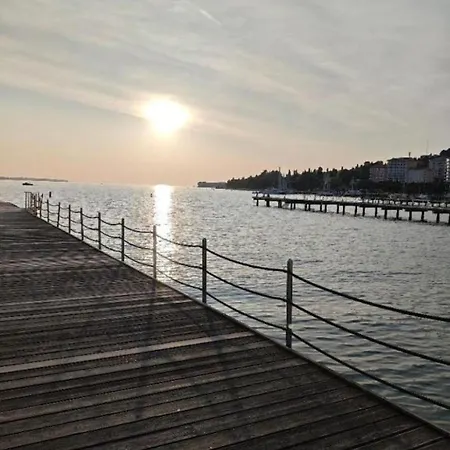 Floating House - Sunset 펜션 *