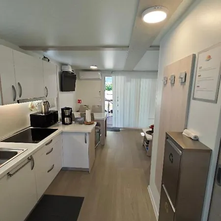 Floating House - Sunset Počitniška hiša