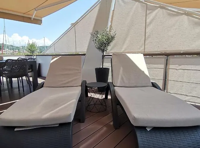 Floating House - Sunset Feriehus *