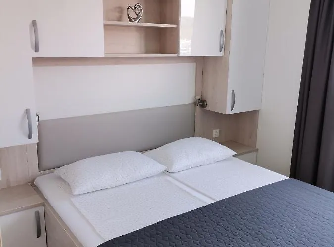 Floating House - Sunset Feriehus