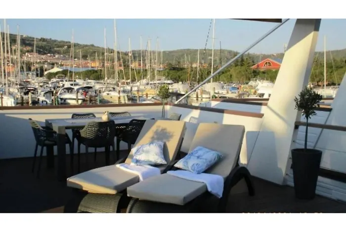 Floating House - Sunset Feriehus Portorož