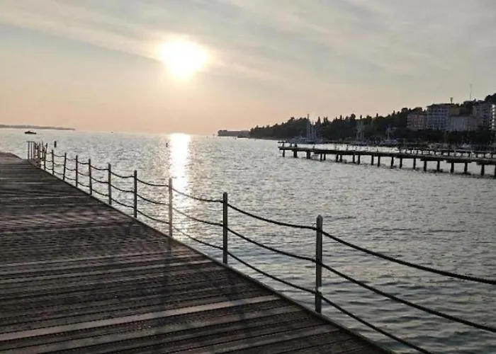 Floating House - Sunset Feriehus *