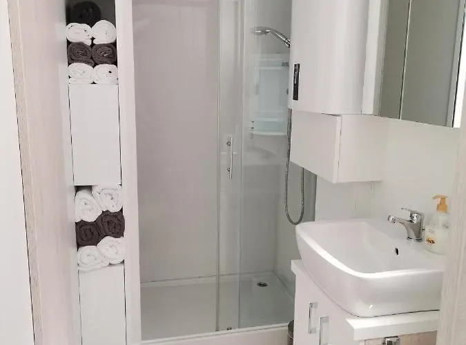 Floating House - Sunset Feriehus Portorož